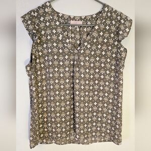 Old Navy Olive Green Floral Top Size MP